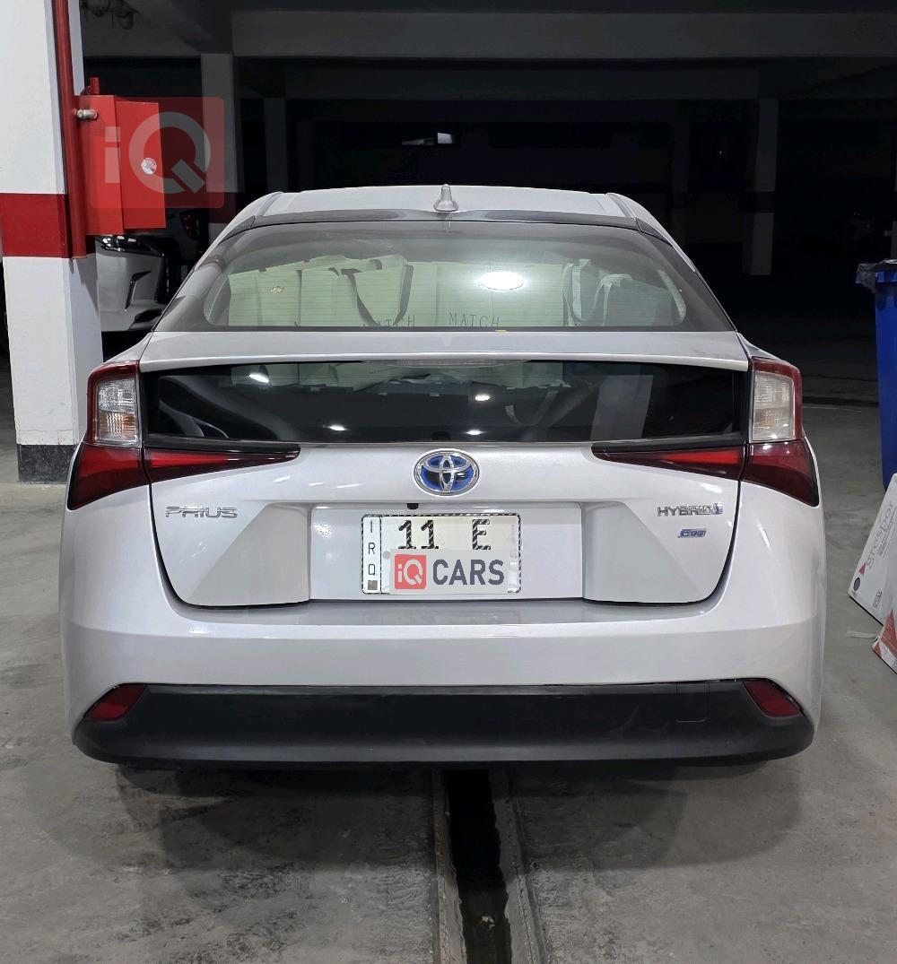 تۆیۆتا پریوس